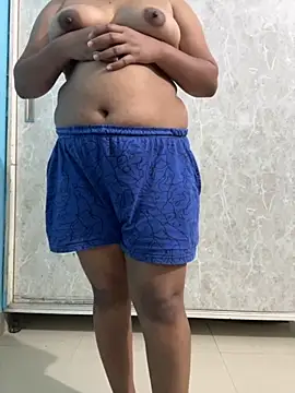 Snapshot of pooja_cam101 chatting on 10.05.25 pooja cam101 online show from 10.05.25