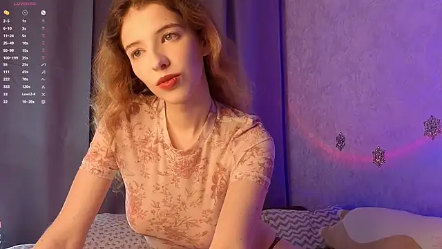 Snapshot of Sunflovery chatting on 12.18.25 Sunflovery online show from 12.18.25