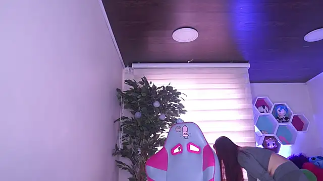 Rebecah 1 online show from 04.15.26