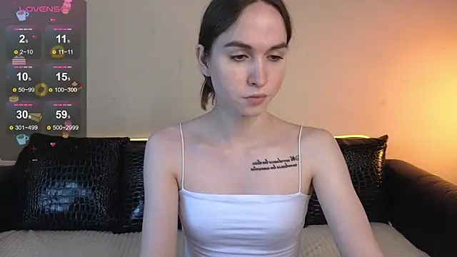 Angeel Kate online show from 09.30.25