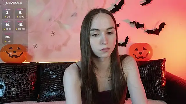 Angeel Kate online show from 10.17.25