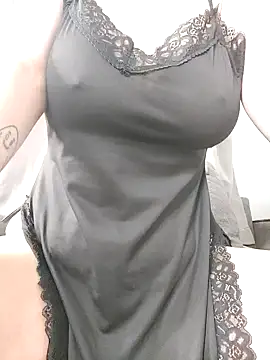 Snapshot of CassandraChaos chatting on 09.19.25 CassandraChaos online show from 09.19.25