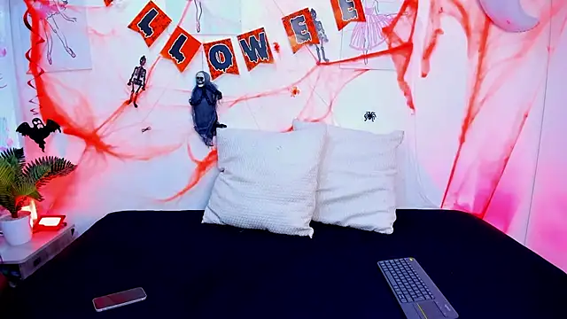 Hill Brownie online show from 10.25.25