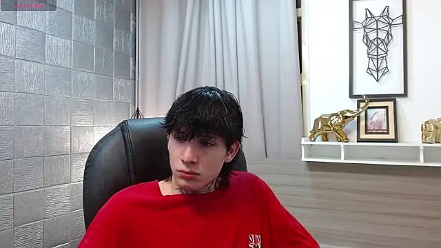 Iantwink18 online show from 12.16.25