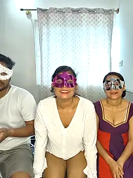 Family02 online show from 10.29.25