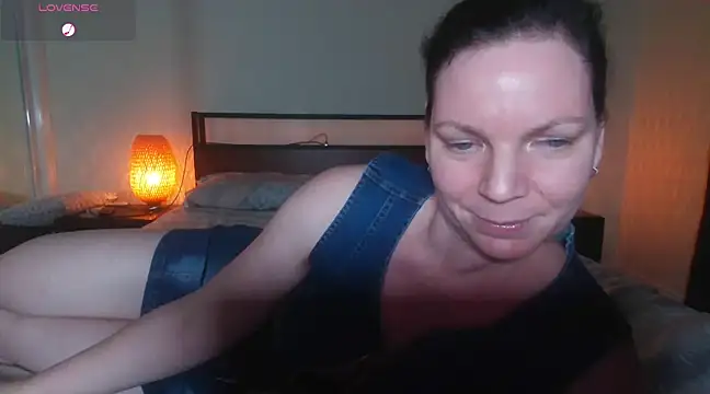 aussiepeaches online show from 03.10.25