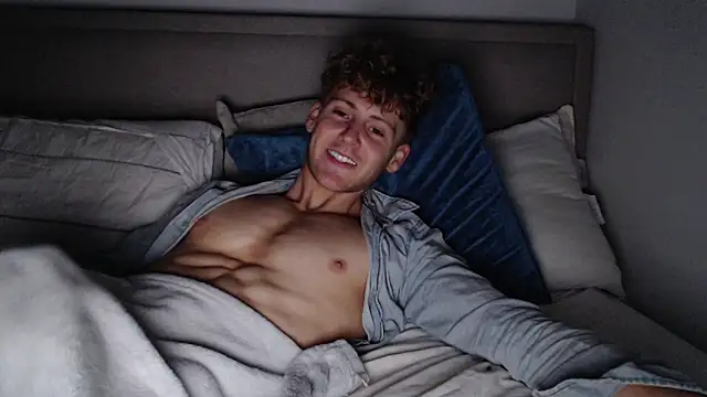 DominantAlex18 online show from 03.17.26