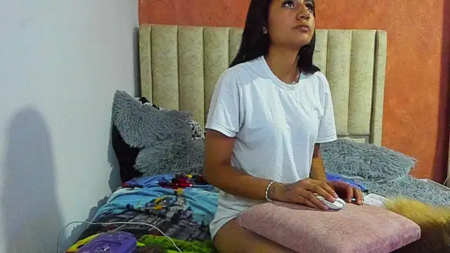 Naomi 205 online show from 12.01.25