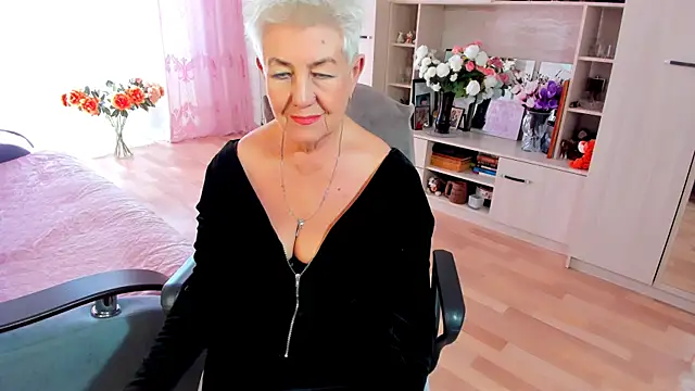 HotandMature online show from 04.10.26