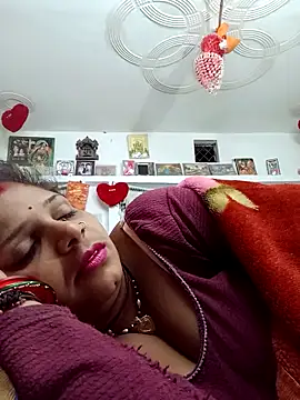 Snapshot of Rani_sahiba chatting on 10.13.25 Rani sahiba online show from 10.13.25