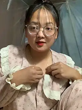 Snapshot of July-y chatting on 09.16.25 July-y online show from 09.16.25