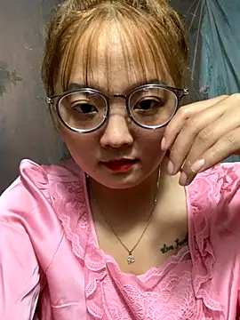 Snapshot of July-y chatting on 09.28.25 July-y online show from 09.28.25