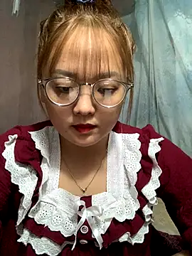 Snapshot of July-y chatting on 10.01.25 July-y online show from 10.01.25