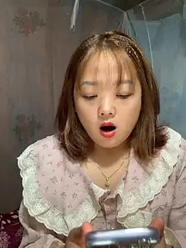 Snapshot of July-y chatting on 10.16.25 July-y online show from 10.16.25