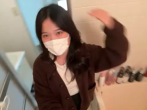 Snapshot of hikiwarinatto_xoxo chatting on 11.03.25 hikiwarinatto xoxo online show from 11.03.25