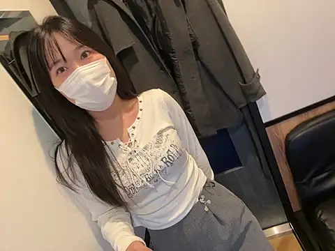 Snapshot of hikiwarinatto_xoxo chatting on 01.18.26 hikiwarinatto xoxo online show from 01.18.26