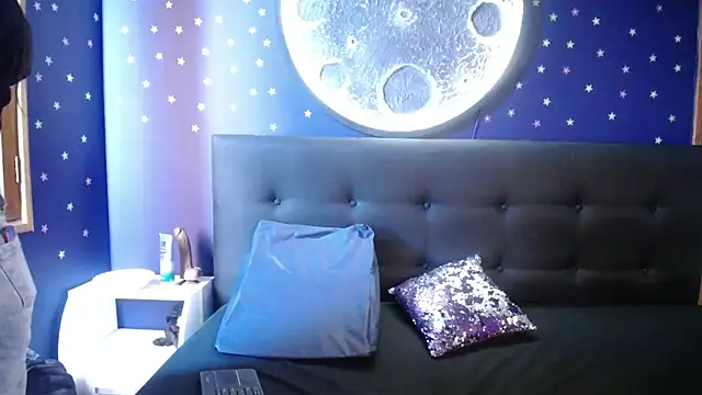 Olivia11  online show from 09.12.25