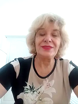 52MiaLove02 online show from 09.18.25