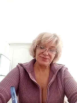 52MiaLove02 online show from 12.15.25