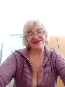 Snapshot of 52MiaLove02 chatting on 04.27.26 52MiaLove02 online show from 04.27.26