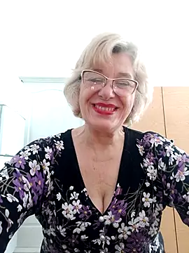 Snapshot of 52MiaLove02 chatting on 05.05.26 52MiaLove02 online show from 05.05.26