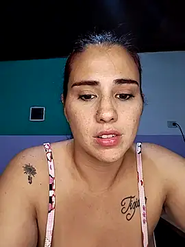 Snapshot of kariciasecreta chatting on 04.26.26 kariciasecreta online show from 04.26.26