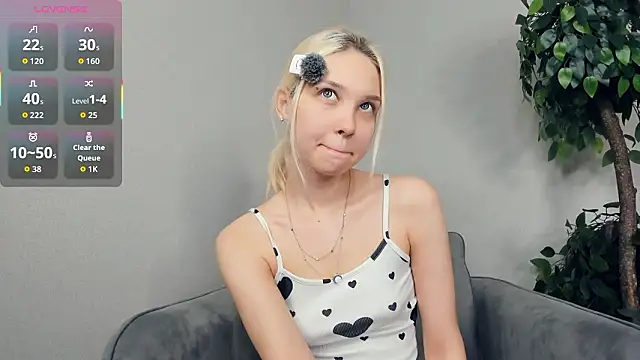 Snapshot of ErinBissonnette chatting on 02.07.26 ErinBissonnette online show from 02.07.26