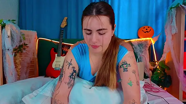 EllaParker online show from 10.24.25
