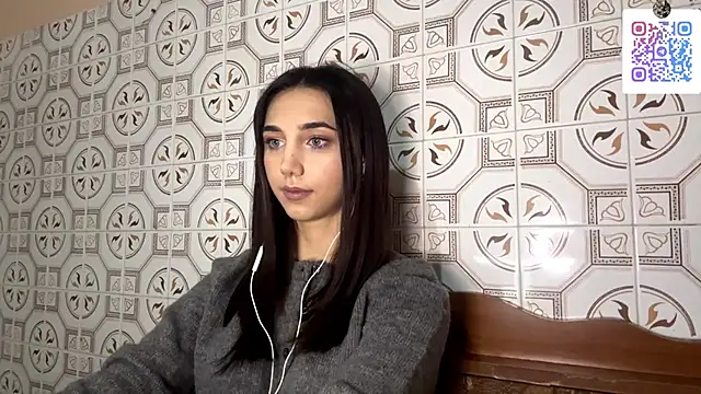 LinaMour online show from 11.20.25