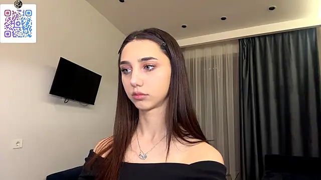 LinaMour online show from 12.22.25