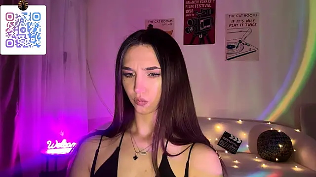 LinaMour online show from 03.16.26