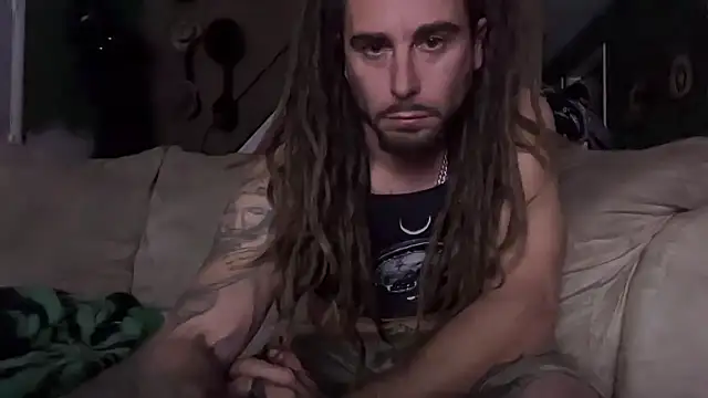 Snapshot of Trippie_hippies1313 chatting on 11.08.25 Trippie hippies1313 online show from 11.08.25