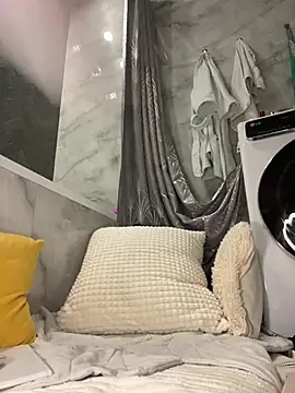 Kitty Kisss online show from 02.18.26