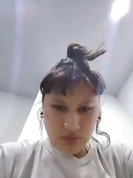 Eva Clark01 online show from 10.25.25