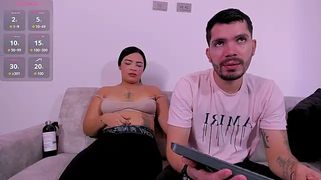 Snapshot of aronandluna chatting on 09.17.25 aronandluna online show from 09.17.25
