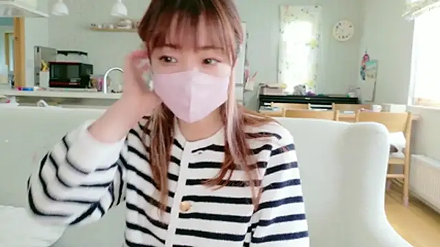 Snapshot of SUZU_1201 chatting on 06.15.26 SUZU 1201 online show from 06.15.26