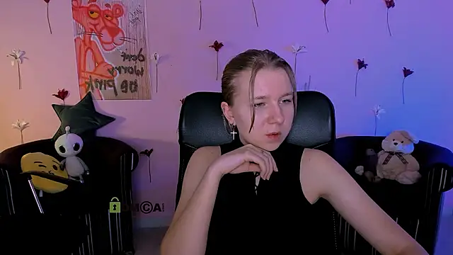 Snapshot of gloria_bubble chatting on 02.14.26 gloria bubble online show from 02.14.26