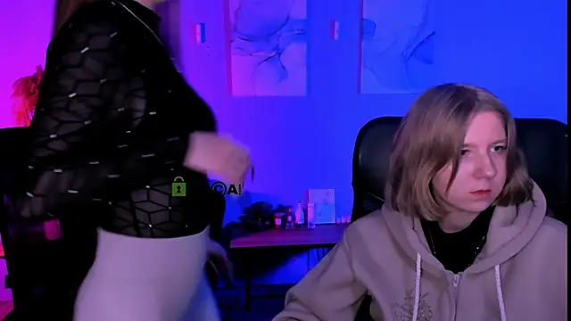 Snapshot of gloria_bubble chatting on 03.18.26 gloria bubble online show from 03.18.26