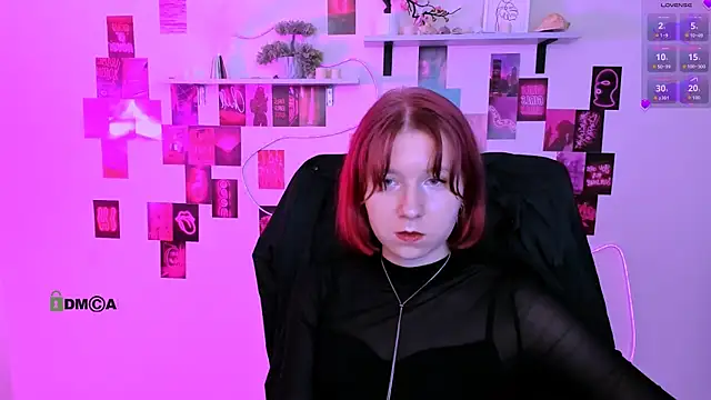 Snapshot of gloria_bubble chatting on 04.01.26 gloria bubble online show from 04.01.26