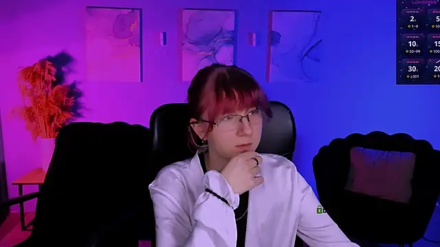 Snapshot of gloria_bubble chatting on 04.11.26 gloria bubble online show from 04.11.26