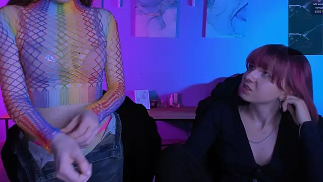 Snapshot of gloria_bubble chatting on 04.15.26 gloria bubble online show from 04.15.26