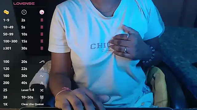 Snapshot of hot_riaa25 chatting on 07.23.26 hot riaa25 online show from 07.23.26