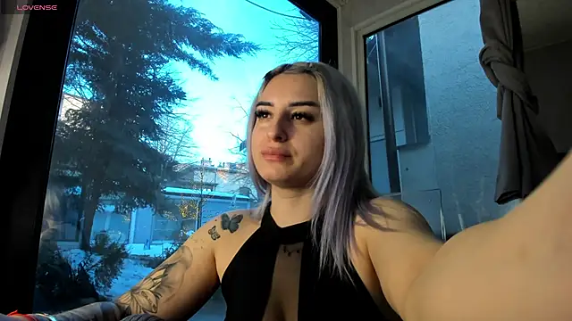 Ella Vee online show from 02.25.26