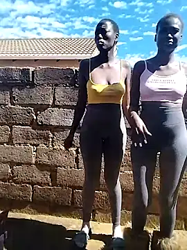 Melanin2002 online show from 04.21.26