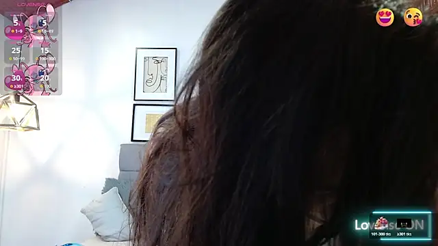 Snapshot of _naomi_s chatting on 01.08.26 naomi s online show from 01.08.26