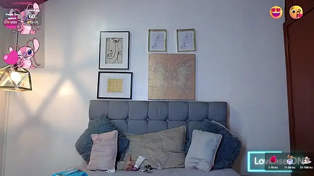 Snapshot of _naomi_s chatting on 01.09.26 naomi s online show from 01.09.26