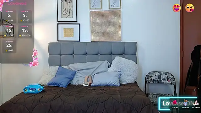 Snapshot of _naomi_s chatting on 03.02.26 naomi s online show from 03.02.26