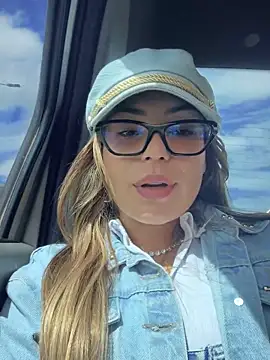 Snapshot of ValeriiGomez chatting on 09.08.25 ValeriiGomez online show from 09.08.25