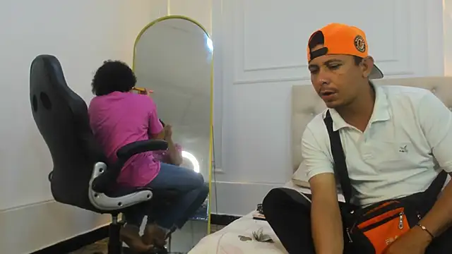 Snapshot of charlotte_dante212 chatting on 02.01.26 charlotte dante212 online show from 02.01.26