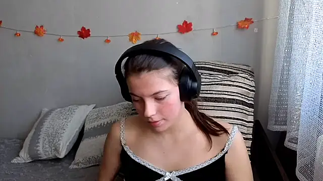 CutieAnny online show from 10.20.25